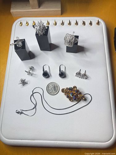 Mixed Costume Jewelry Lot, Rings, Earrings, Necklace/Pendant (1 of 5)