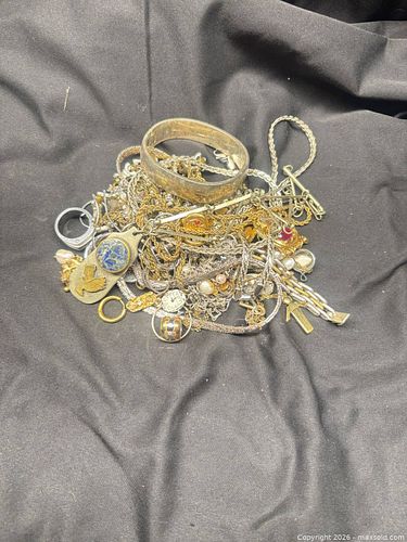 Mixed jewelry lot – necklaces, bracelets, rings, charms (400g+) (1 of 5)