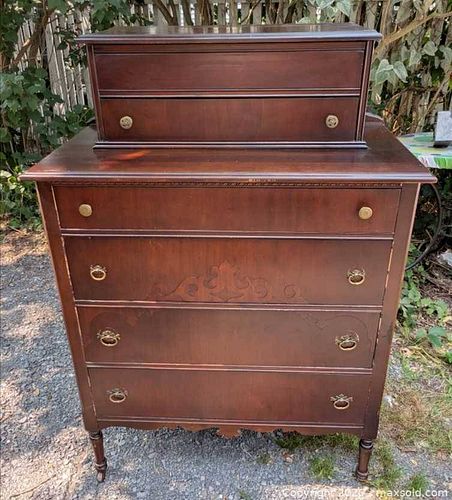 1940s WALNUT 5 DRAWER  DRESSER  (1 of 16)