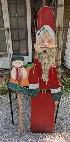 HAND PAINTED OLD PINE IRONING BOARD OF  SANTA CLAUSE (1 of 9)