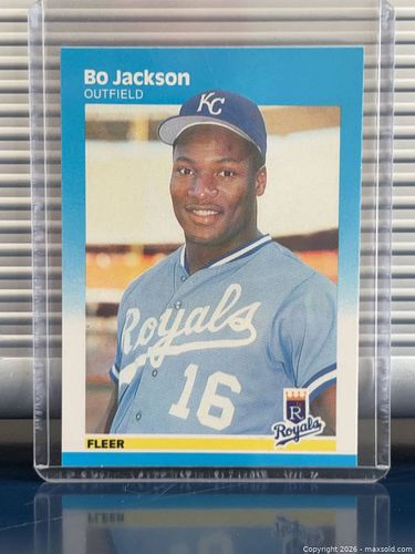 1987 Fleer Glossy - Bo Jackson Kansas City Royals Rookie Card  #369 (1 of 6)