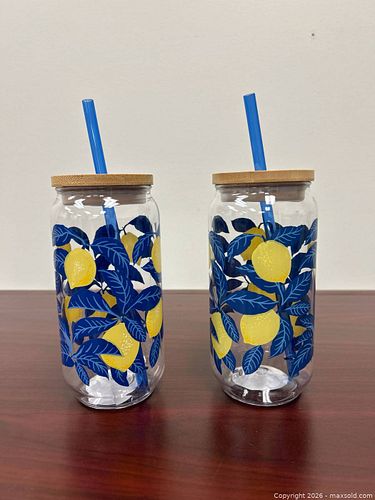 Set of 2 Lemon Print Glass Tumblers with Bamboo Lids (1 of 3)