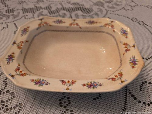 Antique serving dish (1 of 3)