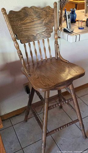 Swivel Bar Stool (1 of 2)