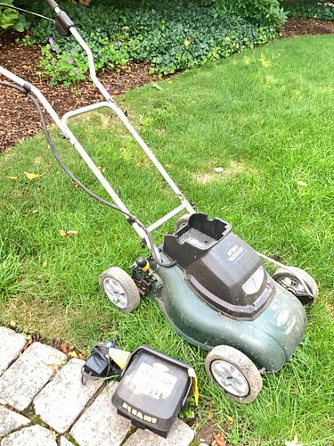 Lawnmower. B (1 of 5)