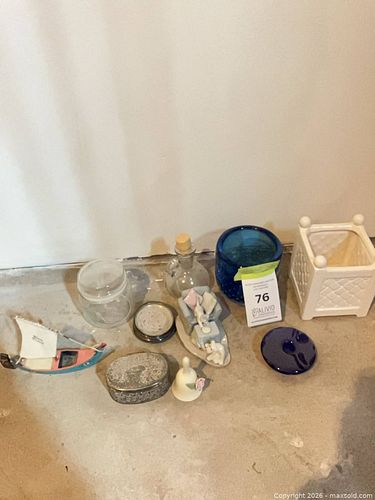 Assorted Small Decorative Figurines, Glass & Trinket Boxes (1 of 5)