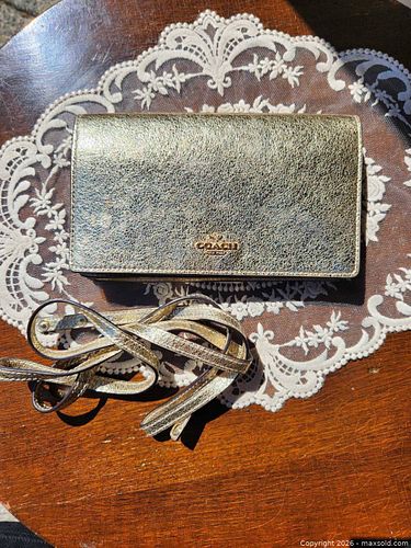 Coach Hayden Foldover Crossbody Clutch Bag Metallic Gold Leather  (1 of 10)