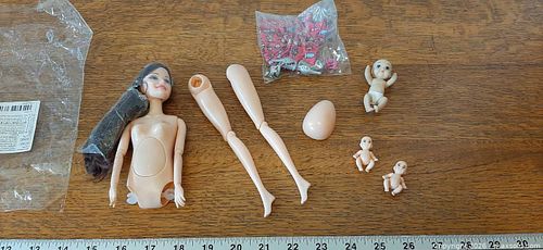 A *NEW* pregnant fashion doll set (1 of 8)