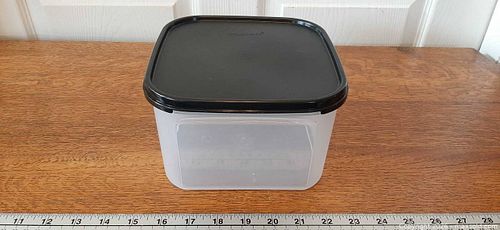 (A) *NEW* Tupperware Modular Mates Square #2 container (1 of 7)