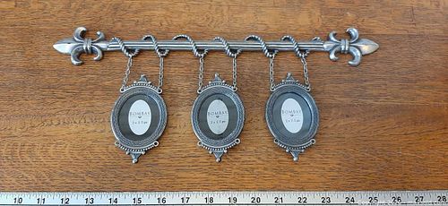 Bombay Company triple hanging picture frame (1 of 5)