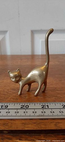 mid-century solid brass cat figurine/ring holder (1 of 5)