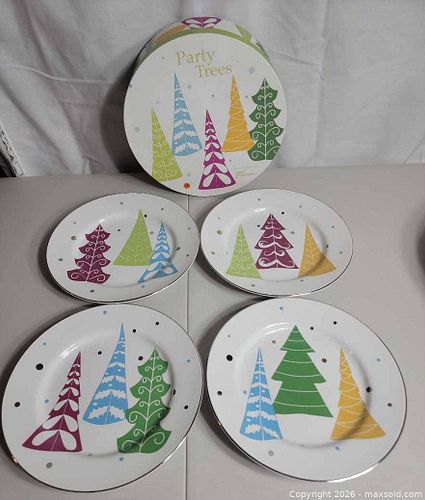 Rosanna Holiday Party Trees Dessert/Salad Plates, Set of 4 (1 of 8)