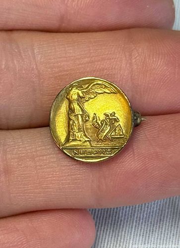 (GF) 1950s-70s National Federation of Business and Professional Women's Clubs Gold-Filled Nike Lapel Pin (1 of 9)
