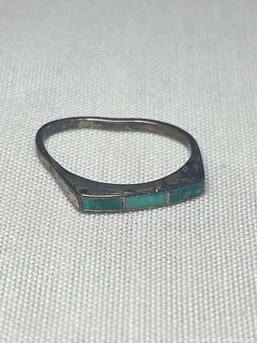 Vintage Southwestern Style Unmarked Silver Band with Turquoise Inlay (1.35g) (1 of 12)