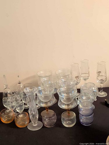 Large group of glassware (1 of 4)