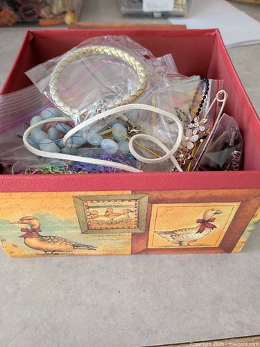 Miscellaneous jewelry and pieces (1 of 3)
