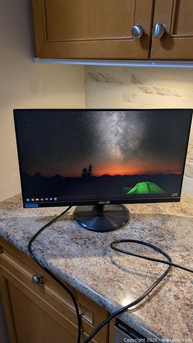 ASUS 24 inch Full HD Monitor HDMI VGA Black (1 of 6)