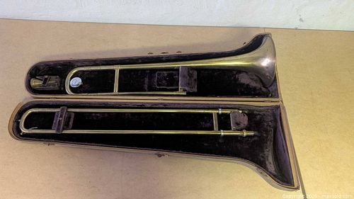 Unmarked Tenor Trombone with Hard Case and Mouthpiece (1 of 7)