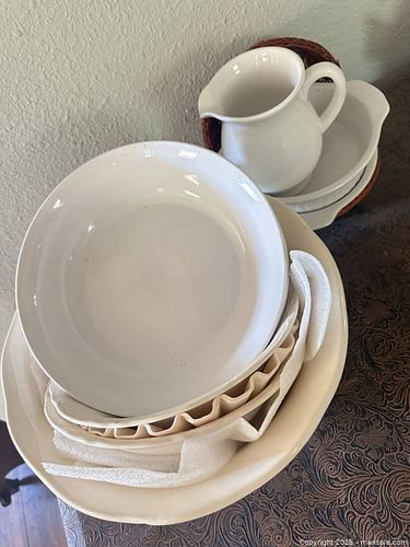 White/Ivory Ceramic Dinnerware & Serveware Set, 7–10 Pieces (1 of 3)