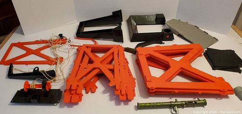 1973 Hasbro GI Joe Adventure Team Training Tower Pieces Made In USA 40" Tall  (1 of 8)