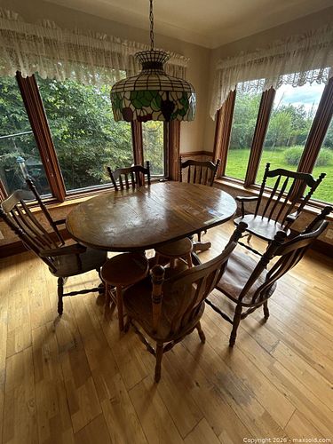 Oak 6-Seat Traditional Dining Table with Chairs, Brown (1 of 20)