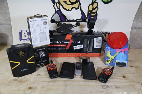 Lot: Midland Walkie Talkies, Power Bank, Earbuds, Phone Accessories (1 of 20)