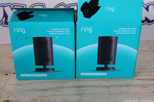 Ring Outdoor Cam Plus Wi‑Fi Plug‑In Camera Lot (1 of 4)