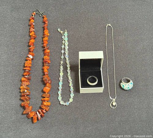 Costume Jewelry Lot (1 of 19)