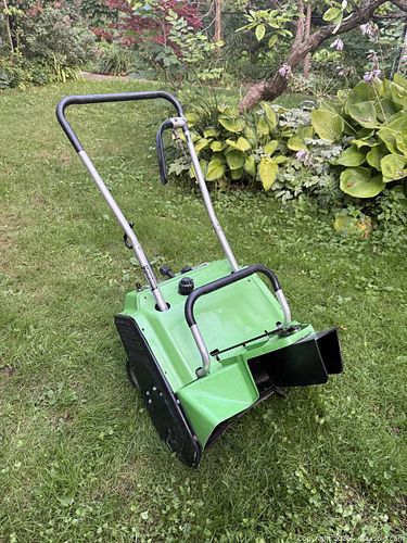 Lawnboy Single Stage Snowblower (1 of 3)