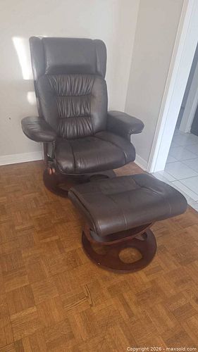 Genuine Leather Swivel Recliner Chair with Ottoman (1 of 10)