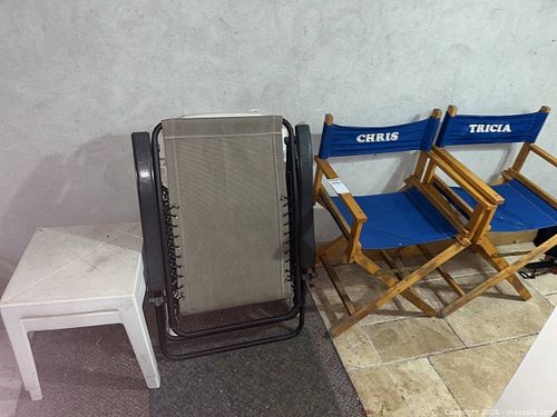 Outdoor and Folding Chairs (1 of 8)