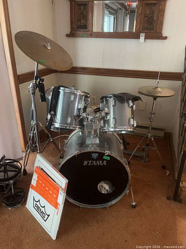 TAMA Drum Set with Sabian Cymbals and Remo (1 of 16)