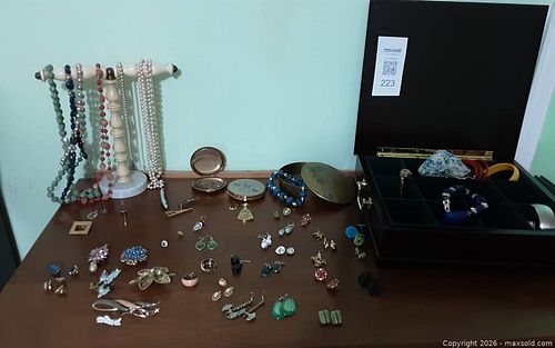 Lot #223 (1 of 5)