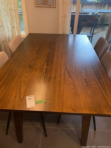 Dining Table D (1 of 6)