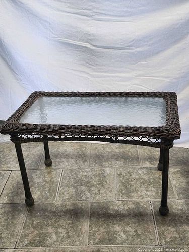Occasional table (1 of 5)