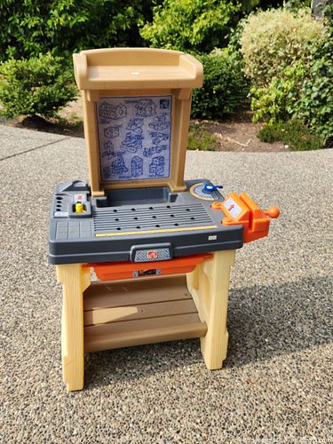 Play Work Bench with Misc. Tools (1 of 5)