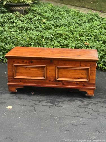 Lot #105 (1 of 8)