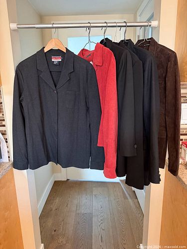 6 Blazers & Jackets in Mixed Colors & Fabrics A (1 of 20)