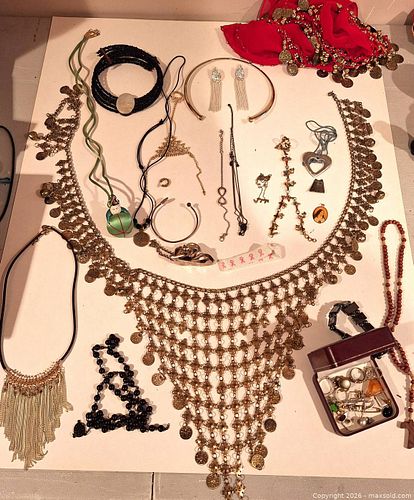 Fashion Jewelry and more - A (1 of 16)
