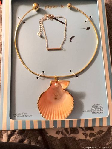 Piper.k Gold-Tone Natural Shell & Pearl Choker Necklace and Bracelet (1 of 4)