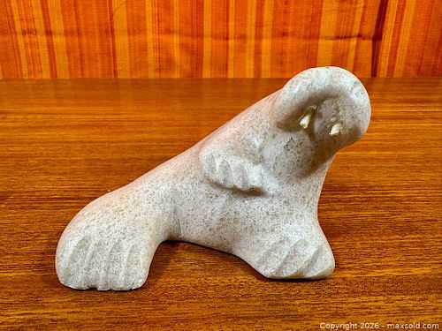Vintage Inuit Carving of a Walrus (1 of 14)