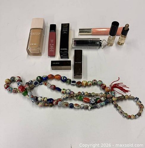 New Jewelry and Cosmetics (1 of 4)