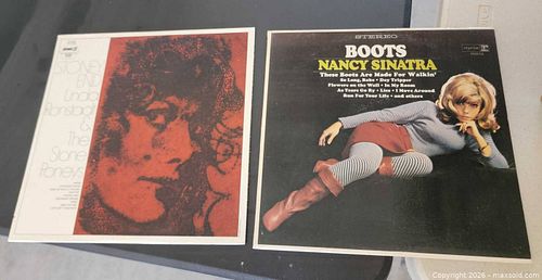 Linda Ronstadt & Nancy Sinatra Vinyl Records  (1 of 4)