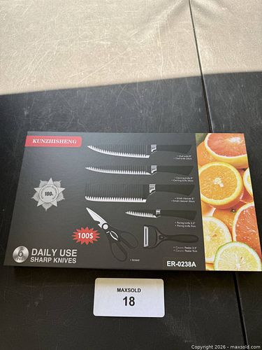 Brand new high end knife set (1 of 3)