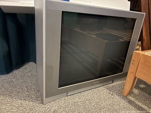 Toshiba 32” TV (1 of 1)