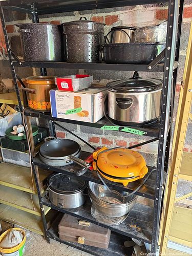 Mixed Kitchen Cookware & Small Electric Appliance Set (1 of 11)