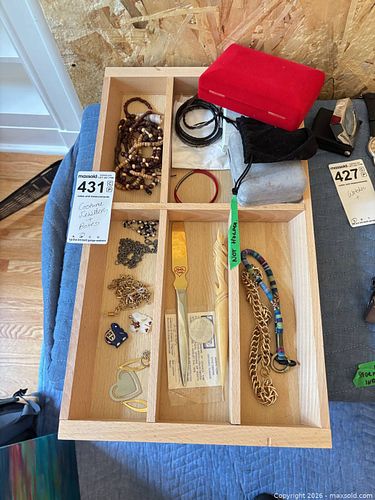 Costume Jewelry: Necklaces, Bracelets & Boxes (1 of 12)