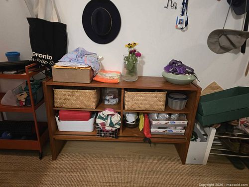Vintage Mid-Century Teak Veneer Open Bookcase/Shelving Unit/Media Console (1 of 9)