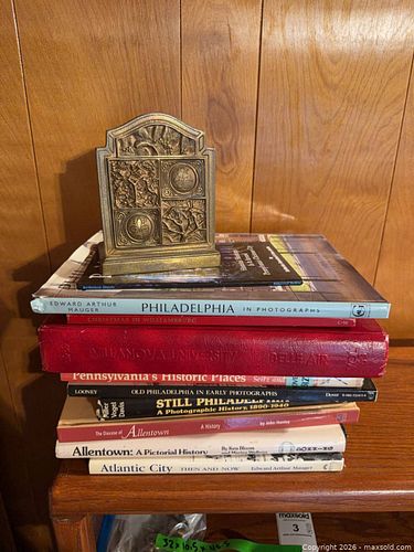 Books, Bookend A (1 of 9)