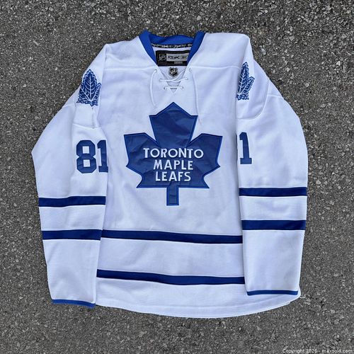 Lot #25 (1 of 7)